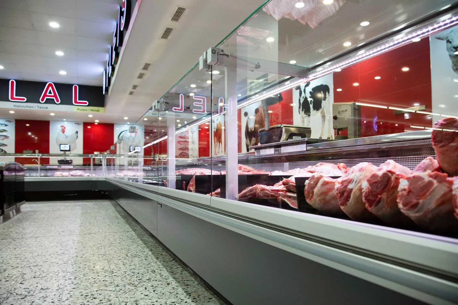 Proyecto Kaufsaray Megamarket de Modern Expo en Alemania